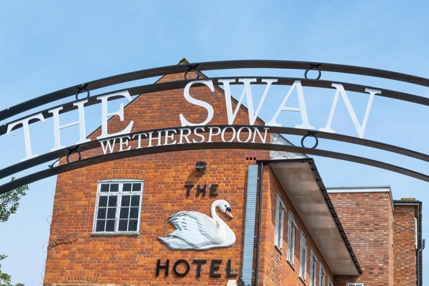 The Swan Hotel Wetherspoon Лейтон-Баззард Экстерьер фото